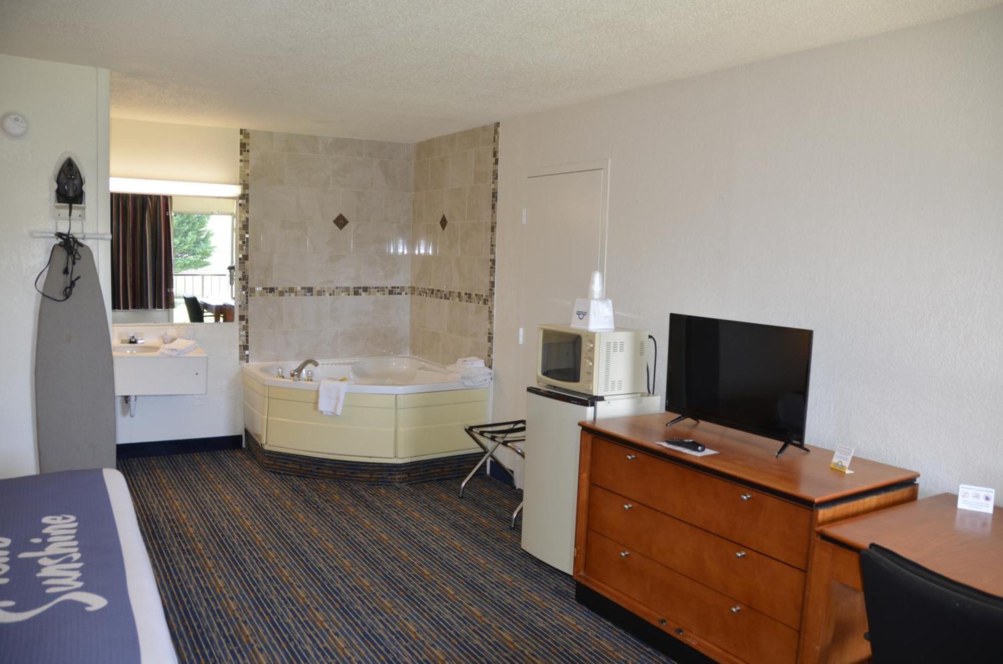 Days Inn By Wyndham Luray Shenandoah Exterior foto